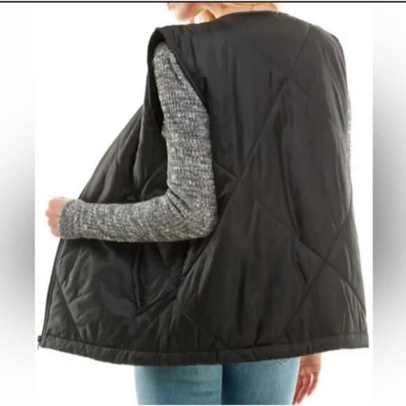 New Socialite S/M Small Medium Solid Black Quilted Oversized Puffer Vest Jacket - Picture 2 of 9